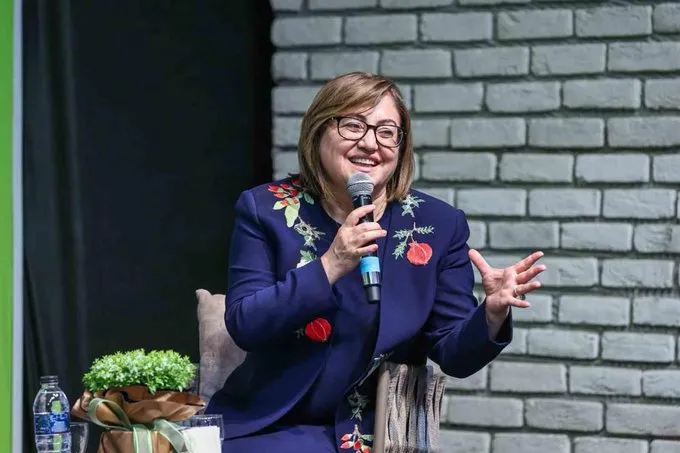 Fatma Şahin zirveyi bırakmadı